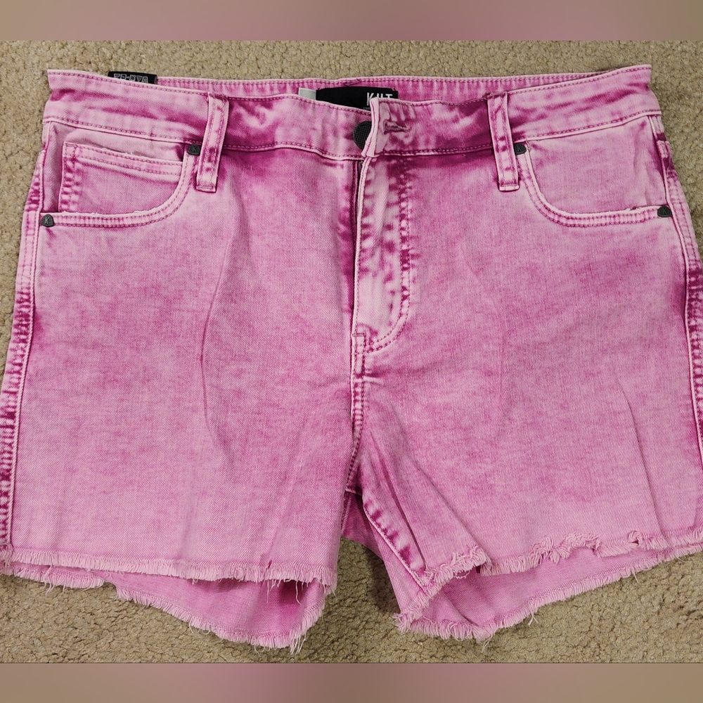 New without tag denim shorts in pink